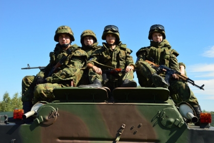 Kuter Port Nieznanowice prezentuje pojazdy militarne i zaprasza na… przejażdżki! Wiele atrakcji oraz akcja charytatywna